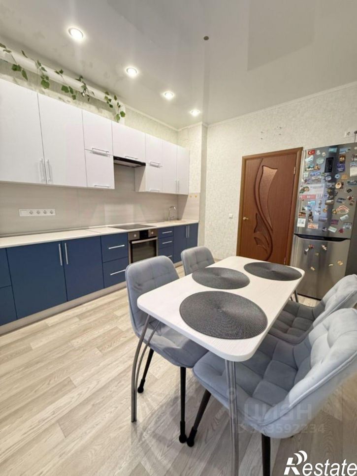 3-комн квартира улица Шмидта, 2,  д. 2