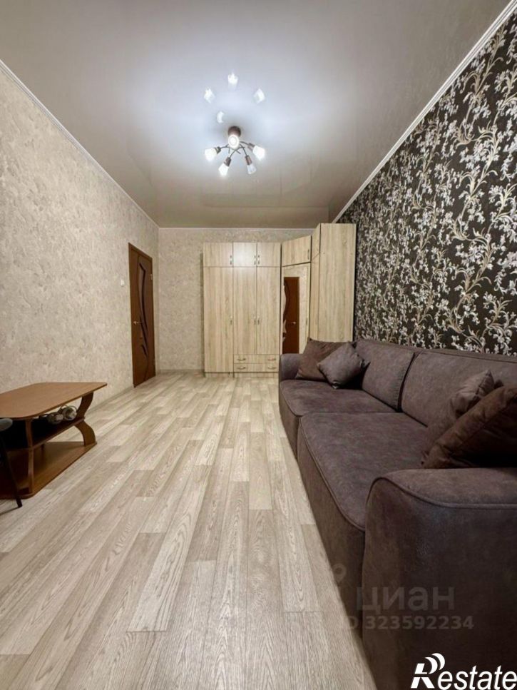 3-комн квартира улица Шмидта, 2,  д. 2