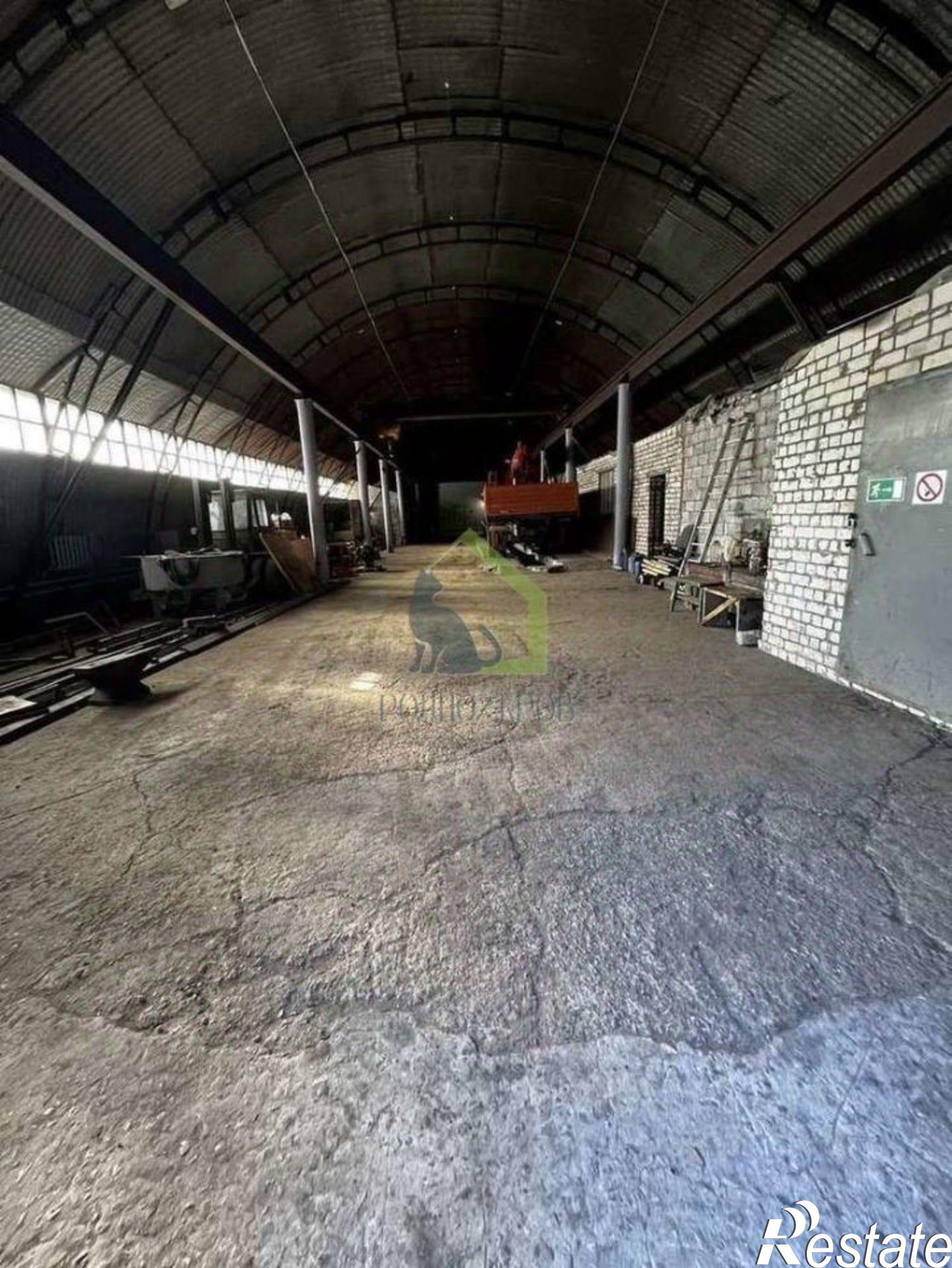 Купить помещение свободного назначения за 35 285 200 рублей на Промышленная улица