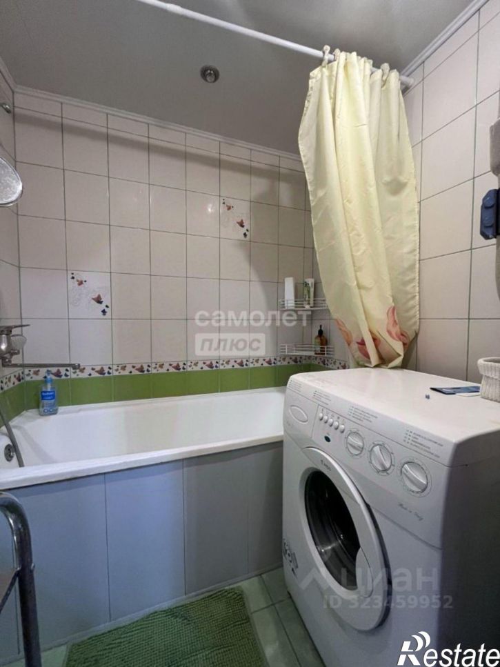 2-комн квартира проспект 50 лет Октября, 72,  д. 72