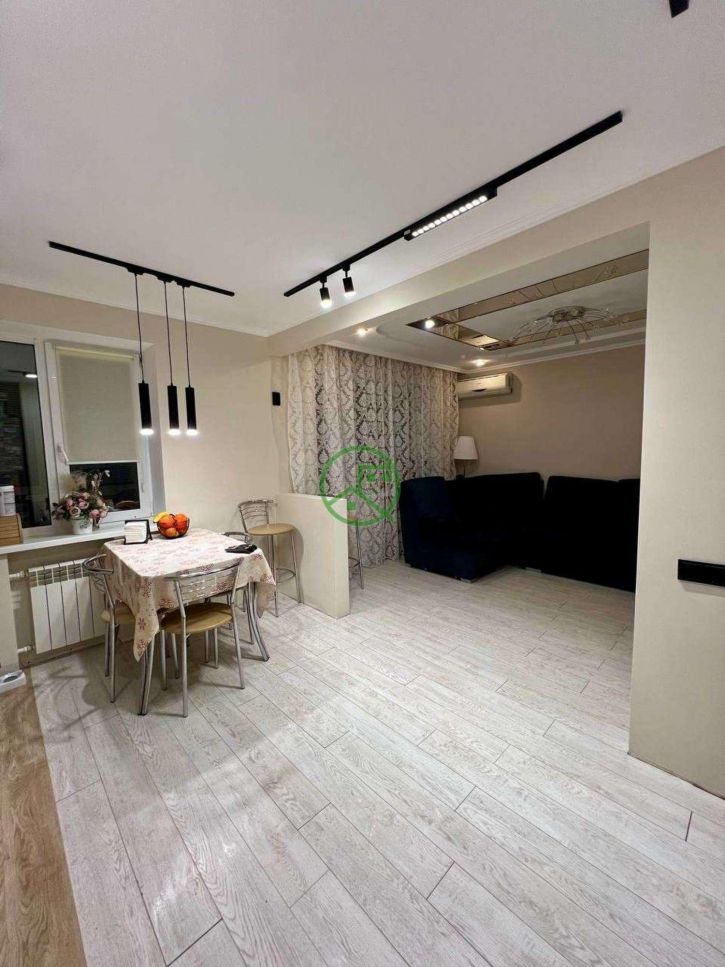 3-комн квартира Звездная улица, 76