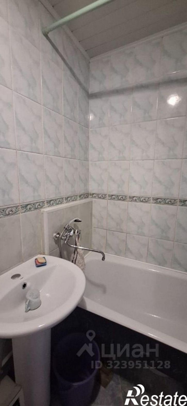 2-комн квартира ул Комарова, 4,  д. 4