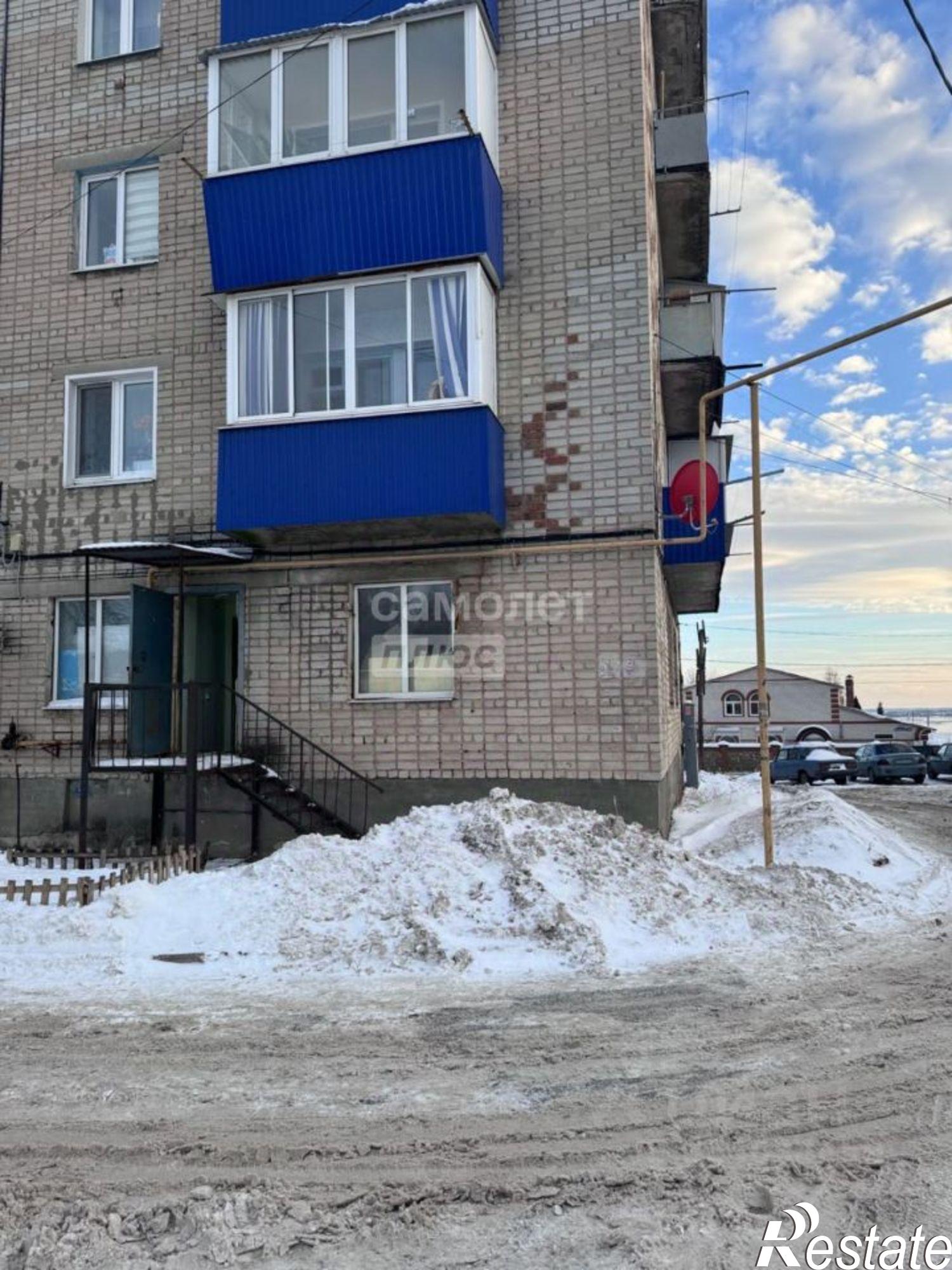 Купить торговое помещение за 5 900 110 рублей на ул Декабристов, 149