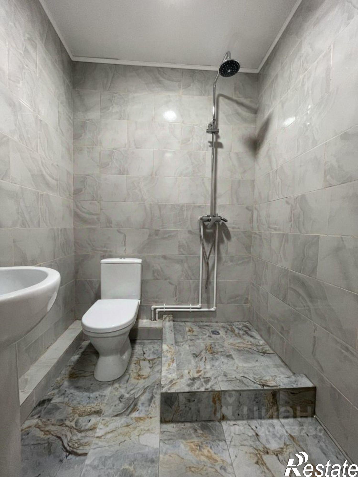 Купить комнату за 1 500 000 рублей на Базарная пл, 10