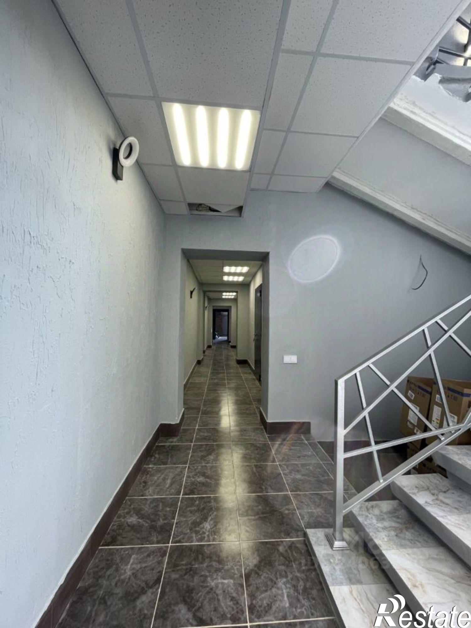 Купить комнату за 1 500 000 рублей на Базарная пл, 10