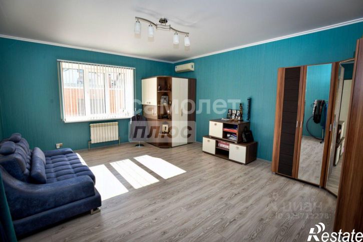 3-комн квартира улица 20-я линия, 4,  д. 4