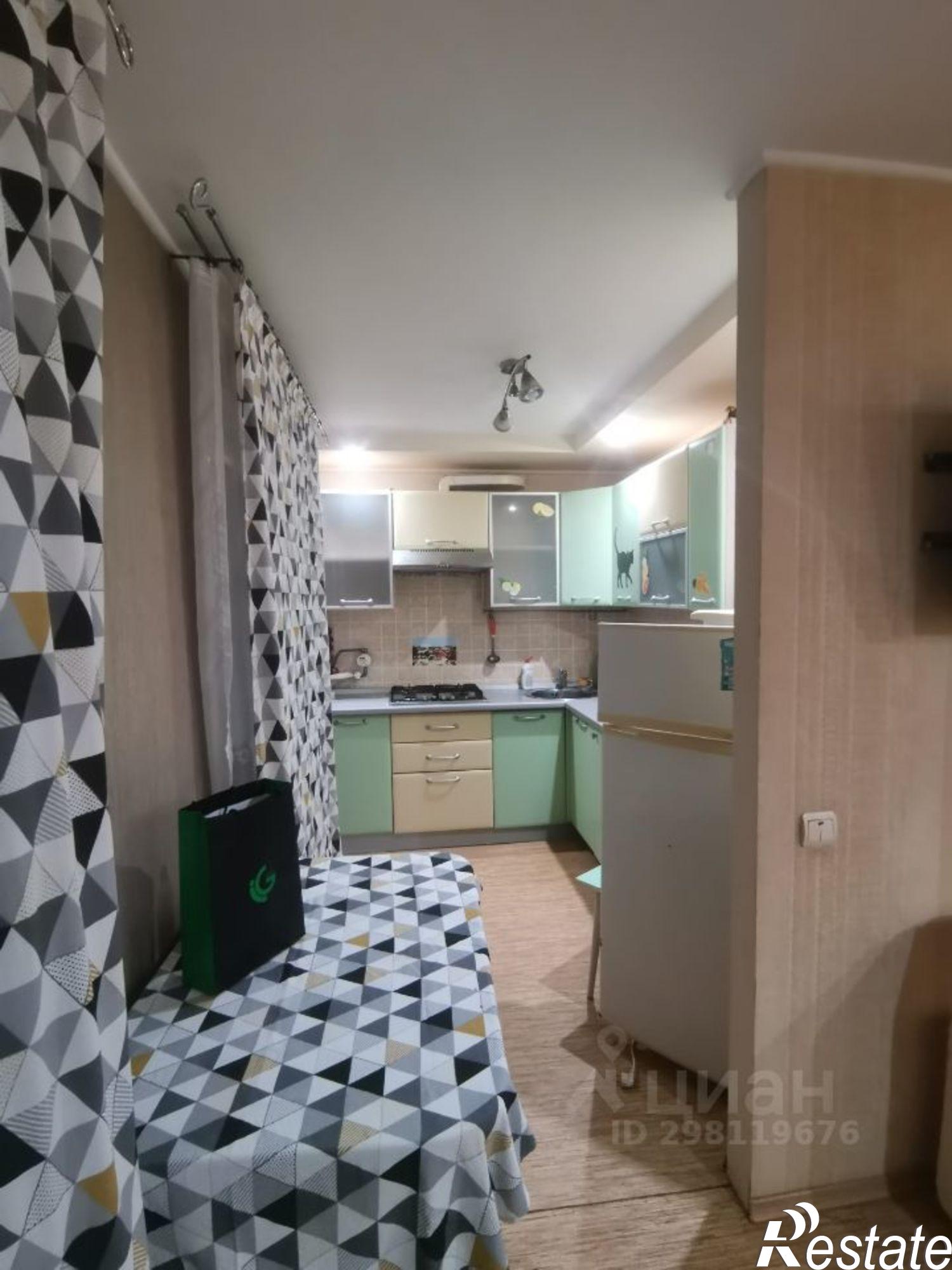 Сдать квартиру за 25 000 рублей на проспект Гагарина, 10