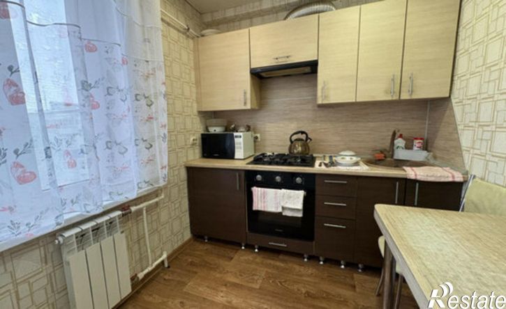 4-комн квартира проспект Гагарина, 45,  д. 45