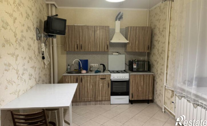 2-комн квартира улица Дзержинского, 13,  д. 13