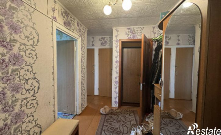 3-комн квартира ул Комарова, 4,  д. 4