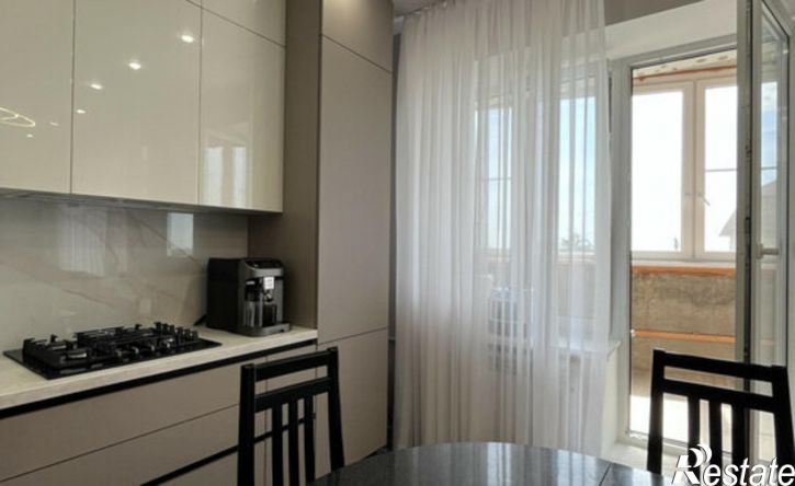 4-комн квартира пр-кт Космонавтов, 9,  д. 9