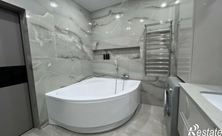 4-комн квартира пр-кт Космонавтов, 9,  д. 9