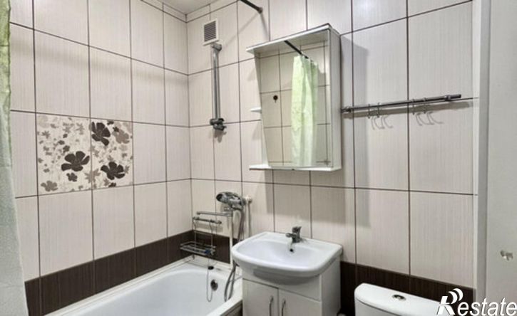 2-комн квартира ул Комарова, 12,  д. 12