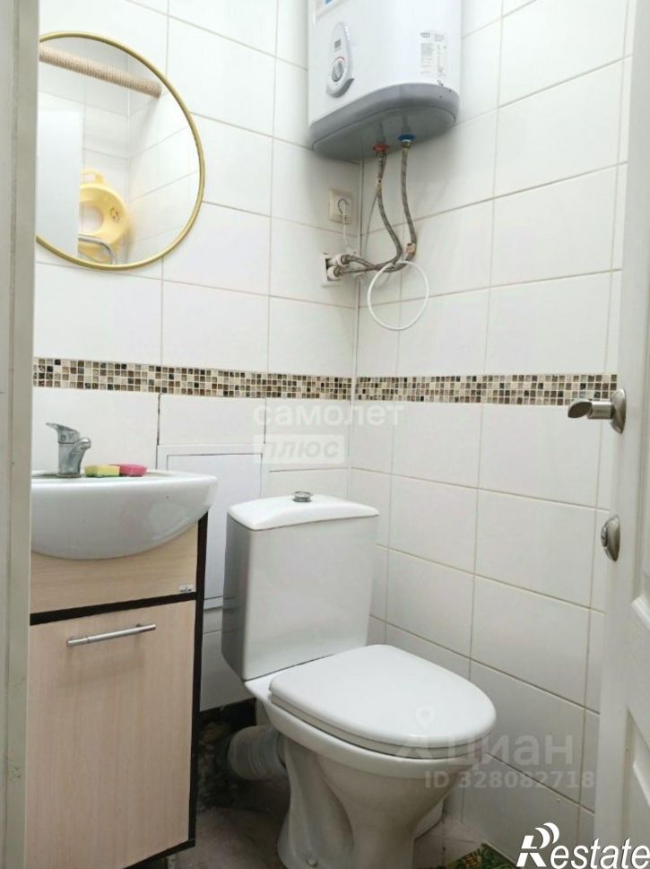 3-комн квартира Гидротурбинная улица, 24,  д. 24