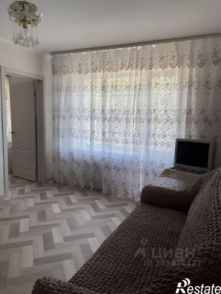 2-комн квартира проспект Космонавтов, 14,  д. 14