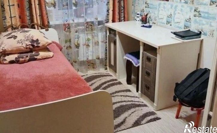 4-комн квартира пр-кт 50 лет Октября, 81,  д. 81