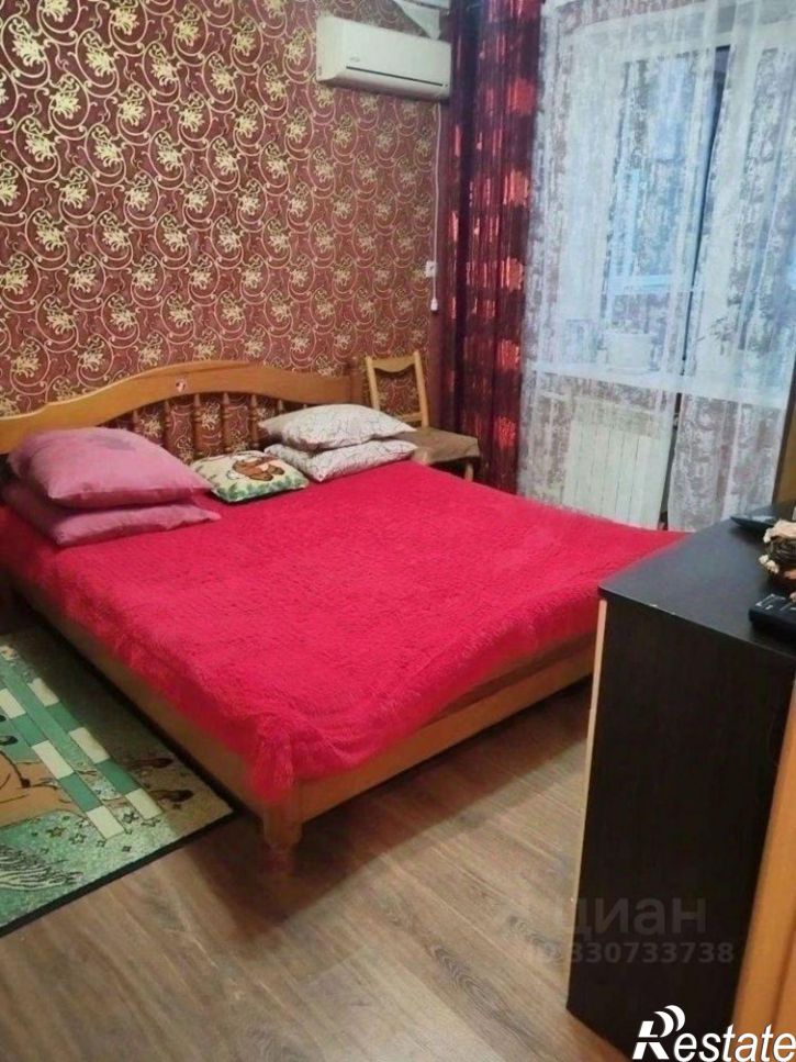 4-комн квартира пр-кт 50 лет Октября, 81,  д. 81