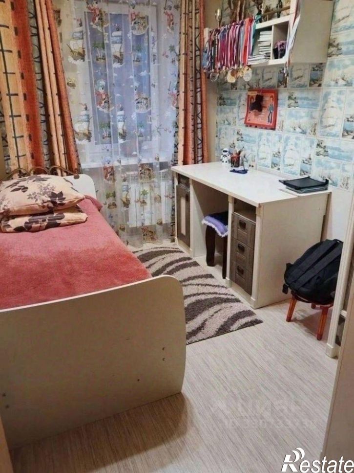4-комн квартира пр-кт 50 лет Октября, 81,  д. 81