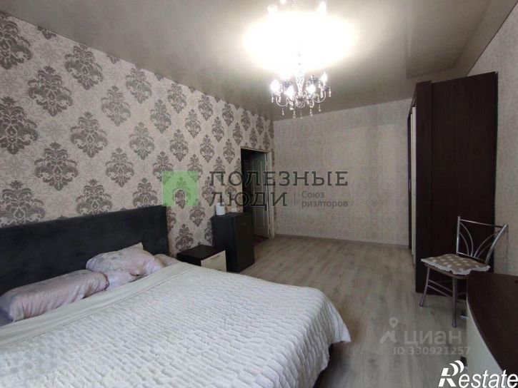 3-комн квартира улица Жуковского, 13,  д. 13