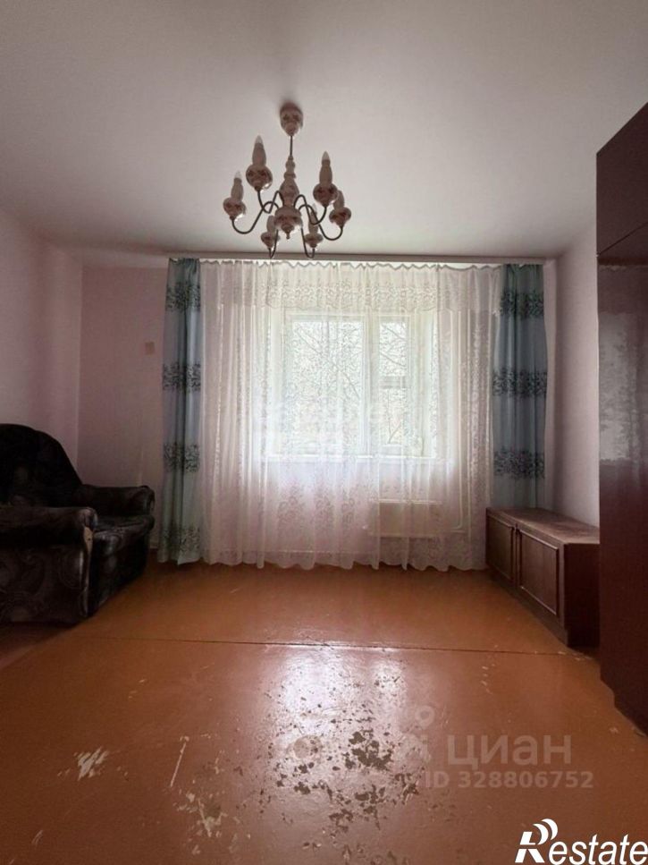 1-комн квартира улица Комарова, 14,  д. 14
