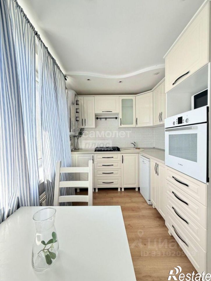 3-комн квартира Звёздная улица, 22,  д. 22