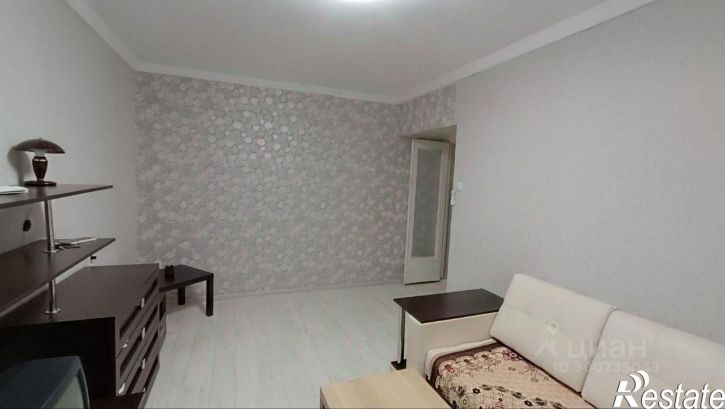 2-комн квартира проспект Космонавтов, 4,  д. 4