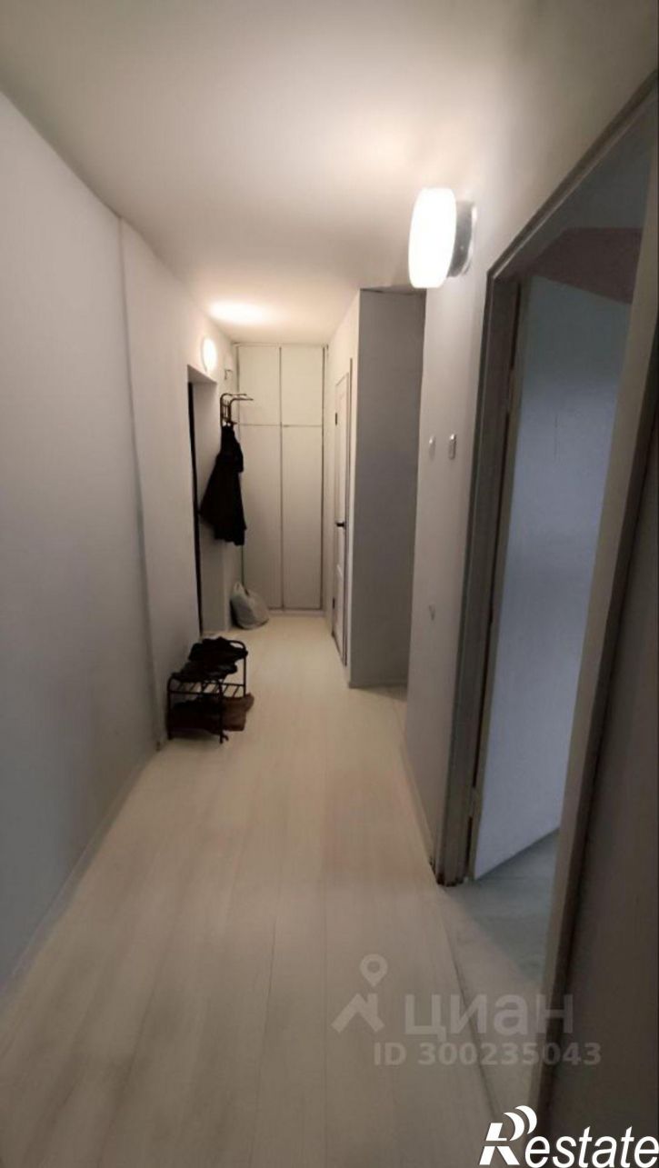2-комн квартира проспект Космонавтов, 4,  д. 4