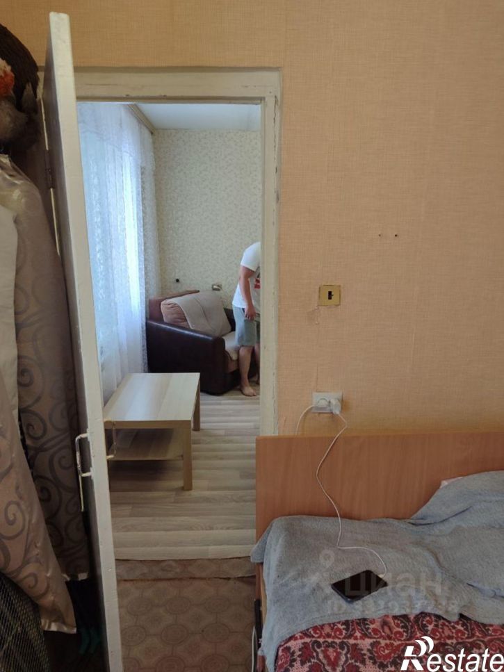2-комн квартира пр-кт 50 лет Октября, 56,  д. 56
