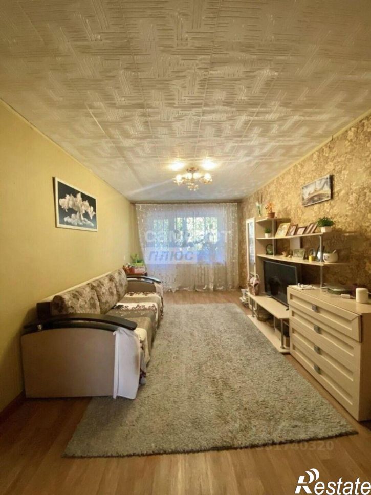 3-комн квартира ул Комарова, 8,  д. 8
