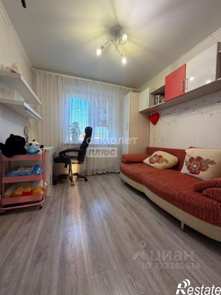 4-комн квартира ул Маршала Жукова, 327,  д. 327