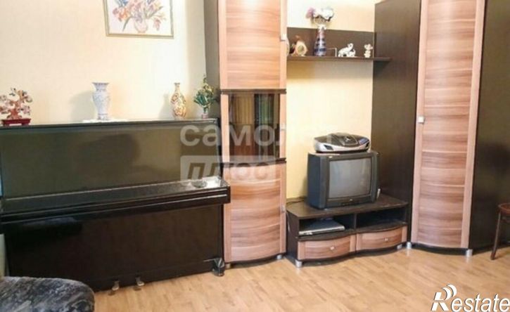 4-комн квартира пр-кт Космонавтов, 4,  д. 4
