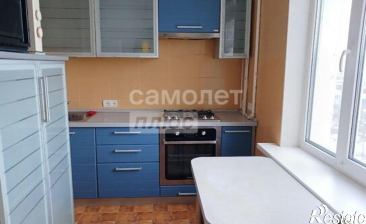 4-комн квартира пр-кт Космонавтов, 4,  д. 4