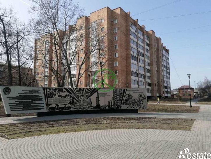 3-комн квартира Дзержинского улица, 33