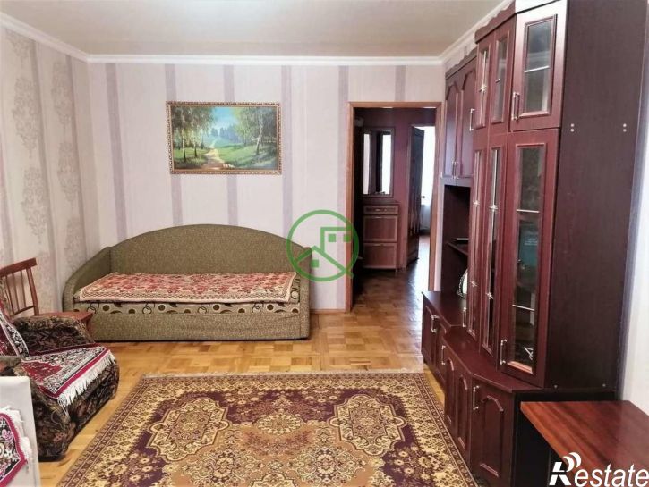 3-комн квартира Дзержинского улица, 33