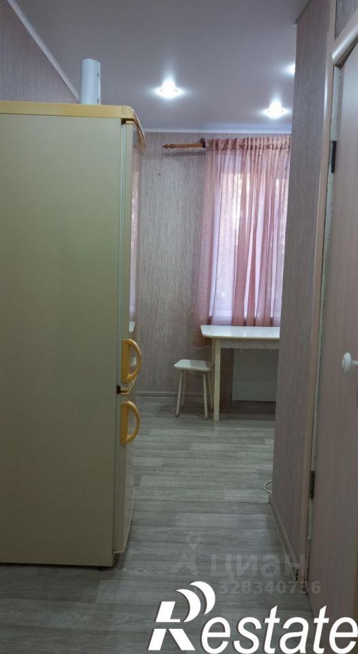 2-комн квартира проспект Космонавтов, 1,  д. 1