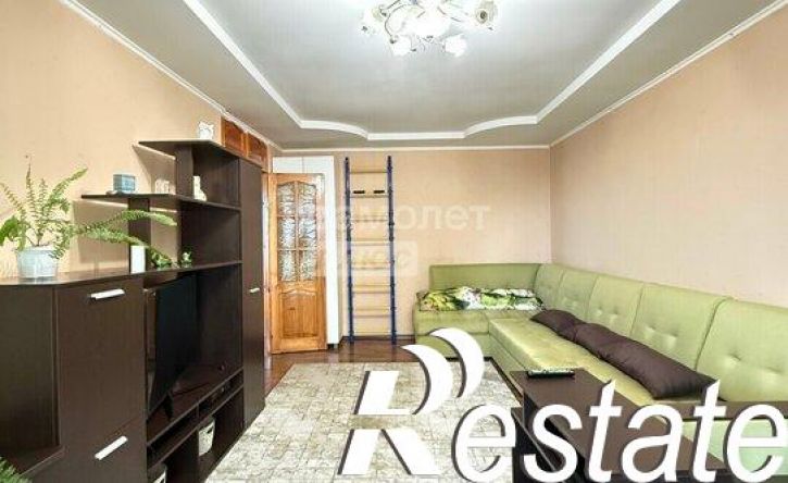 4-комн квартира улица Дзержинского, 44,  д. 44