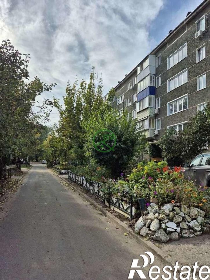 1-комн квартира Космонавтов проспект, 6