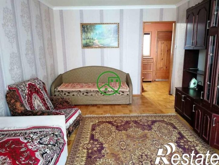 3-комн квартира Дзержинского улица, 33