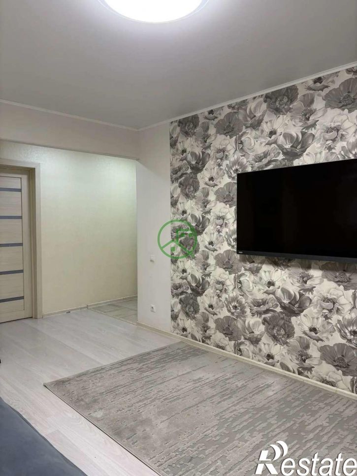 3-комн квартира Гагарина проспект, 1