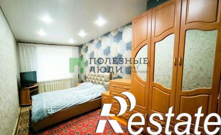 3-комн квартира улица Комарова, 8,  д. 8