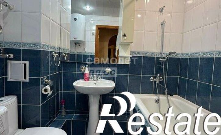 3-комн квартира улица Маршала Жукова, 330,  д. 330